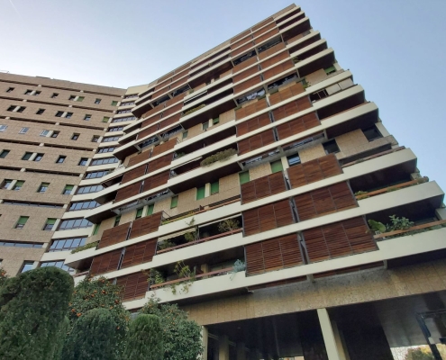 Bloque pisos en la ciudad de Barcelona