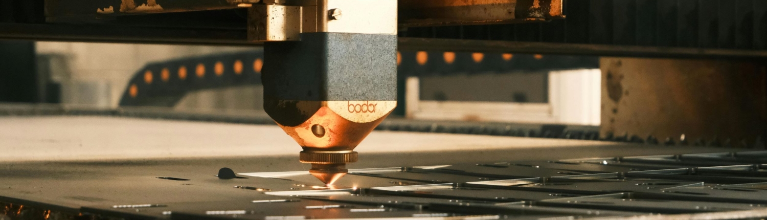 En 2026, nuevo gravamen europeo para las importaciones con alta huella de carbono Maquinaria industrial con piezas metálicas, que pueden estar afectadas por el nuevo gravamen